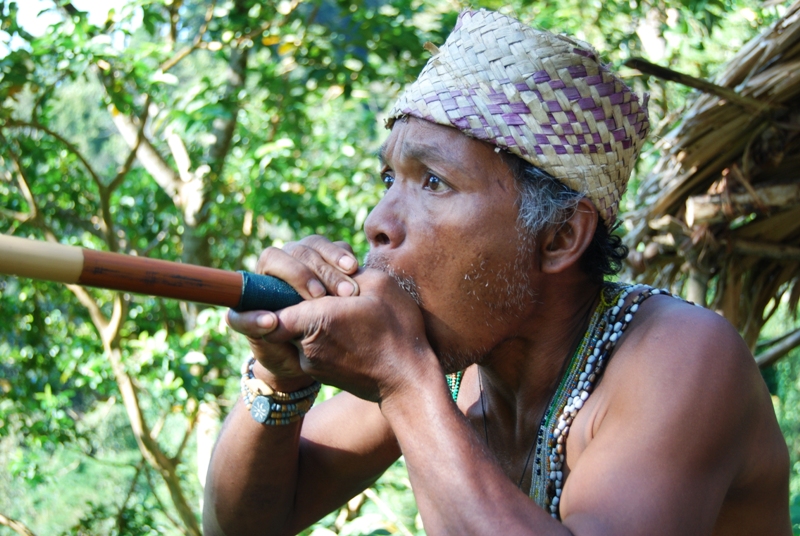 Møte med jungelens jeger i verdens eldste regnskog  